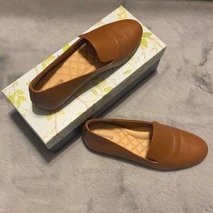 Birdies leather flats ! New in original box!